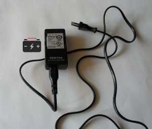Зарядное устройство для аккумулятора фотоаппарата Pentax