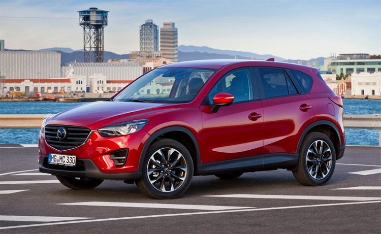 Красная Mazda CX-5