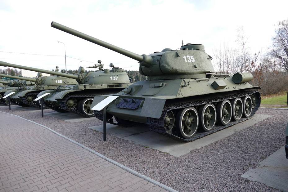 ​Танк Т-34–85, модернизированный после войны - Фотоэкскурсии: Музейный комплекс «История танка Т-34» 
