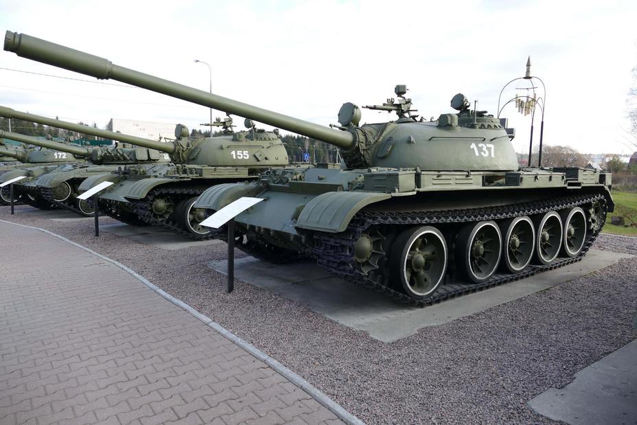 ​Т-54 – танк, выпускавшийся в 1947–1956 годах. В музее представлена машина, модернизированная до уровня Т-54Б в 1975 году - Фотоэкскурсии: Музейный комплекс «История танка Т-34» 
