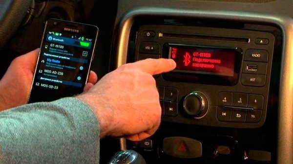 Как в машине слушать музыку через телефон: USB, AUX, Bluetooth, эмуляторы и трансмиттеры