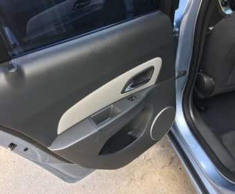 Открыть дверь Chevrolet Cruze